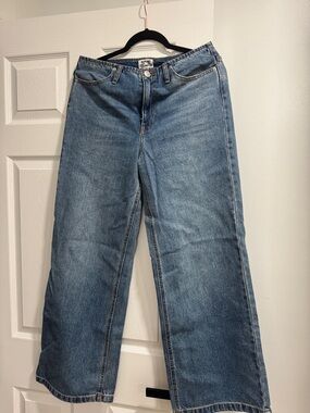 High-Rise Wide-Leg Jeans in Medium Blue